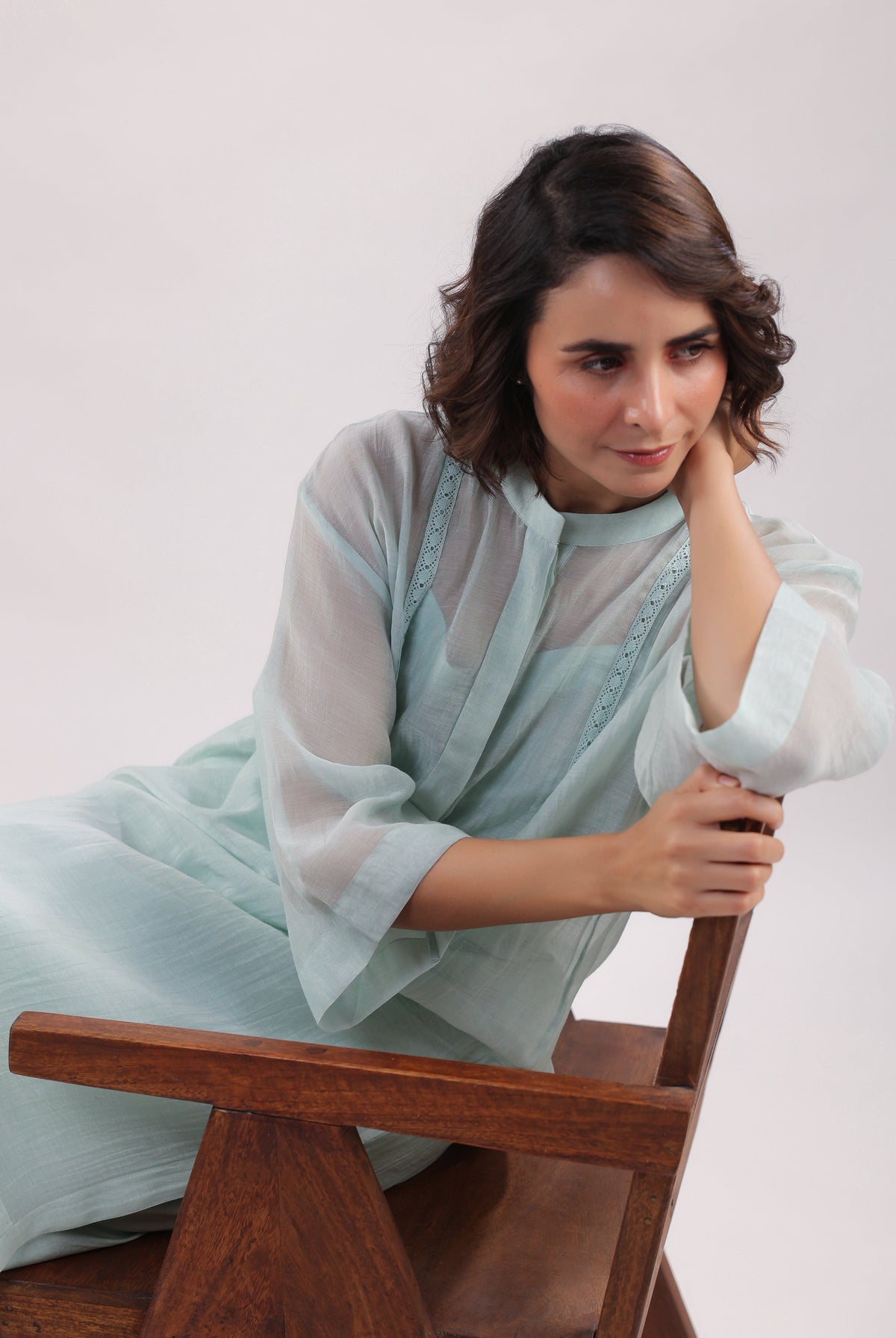 What is the Best Fabric to Wear in Indian Summers