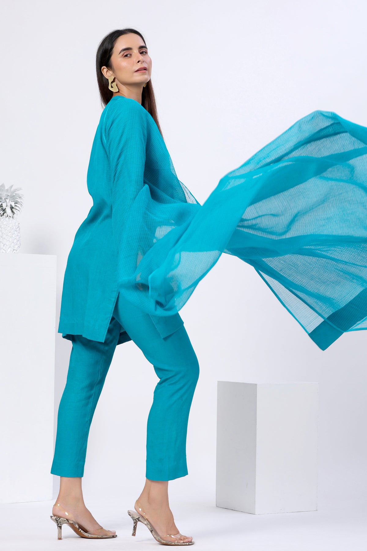 Full Sleeves Short Kurta Set with Doriya Dupatta - ILMA