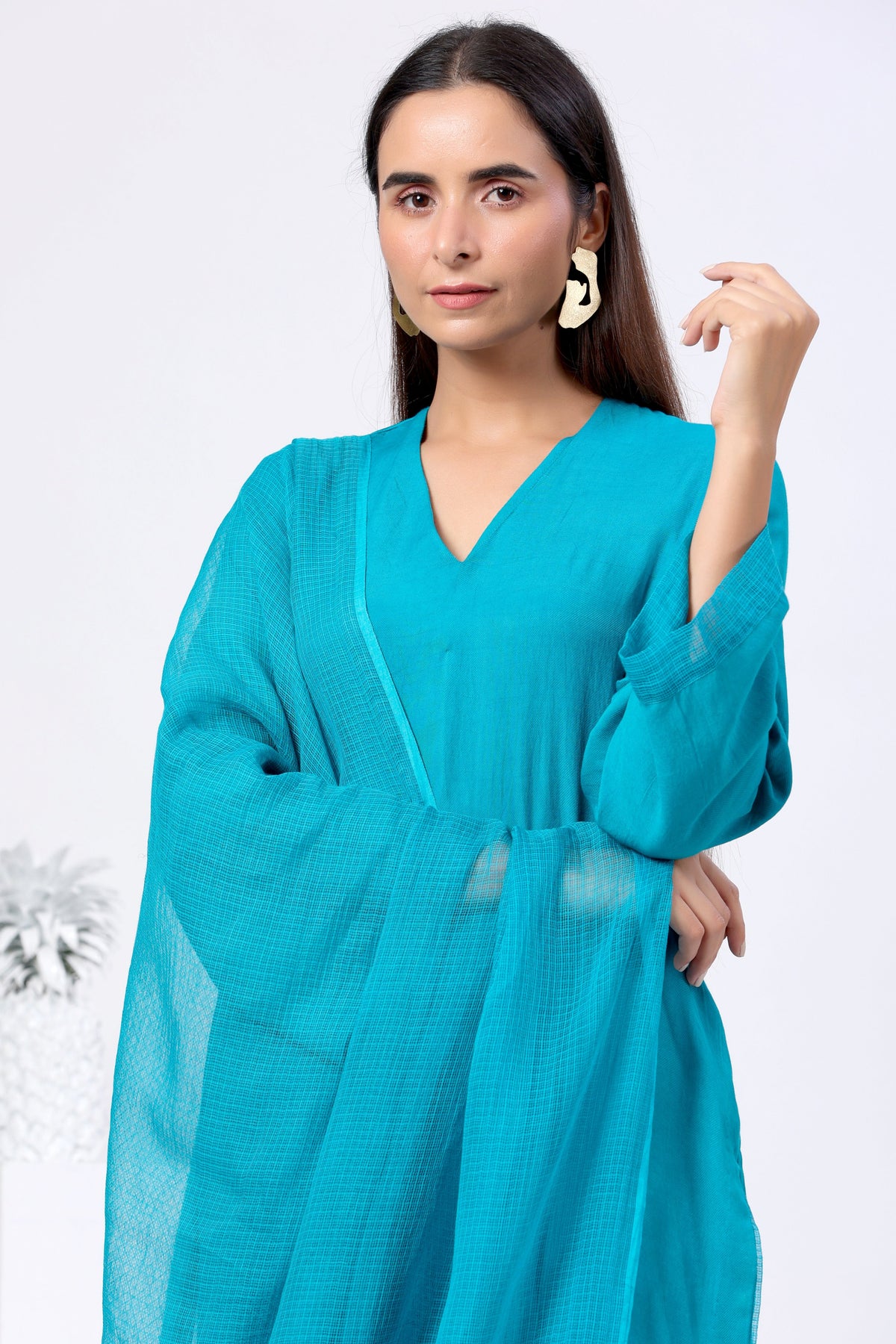 Full Sleeves Short Kurta Set with Doriya Dupatta - ILMA