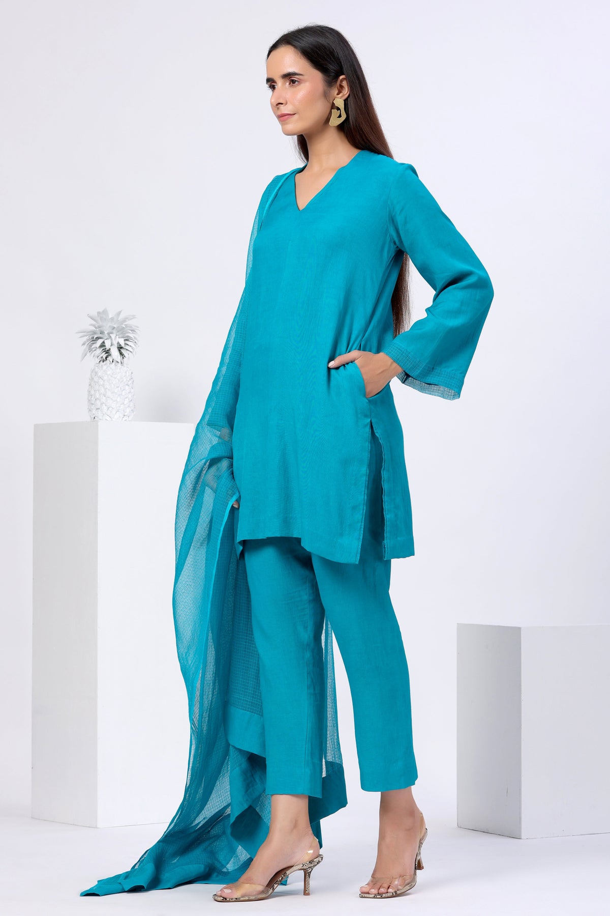 Full Sleeves Short Kurta Set with Doriya Dupatta - ILMA