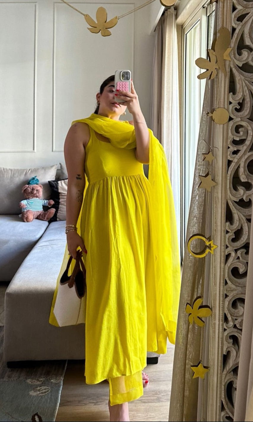 Gurleen Gambhir in Sleeveless Suit Set with Doriya Dupatta - ILMA