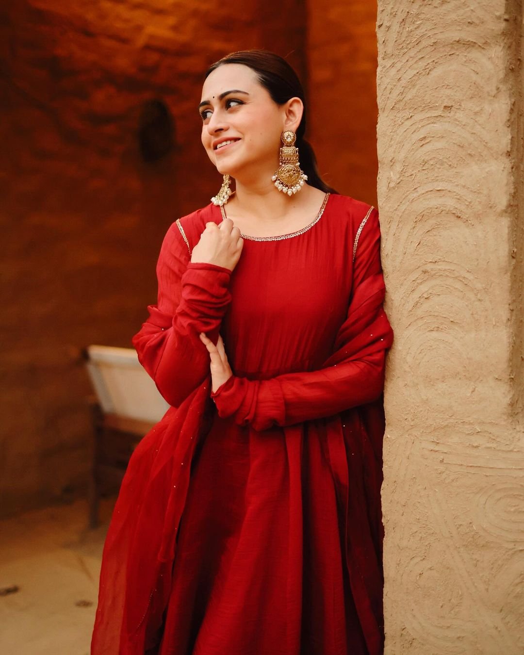 Kashish Dadhwal in Meet Anarkali Suit Set - ILMA