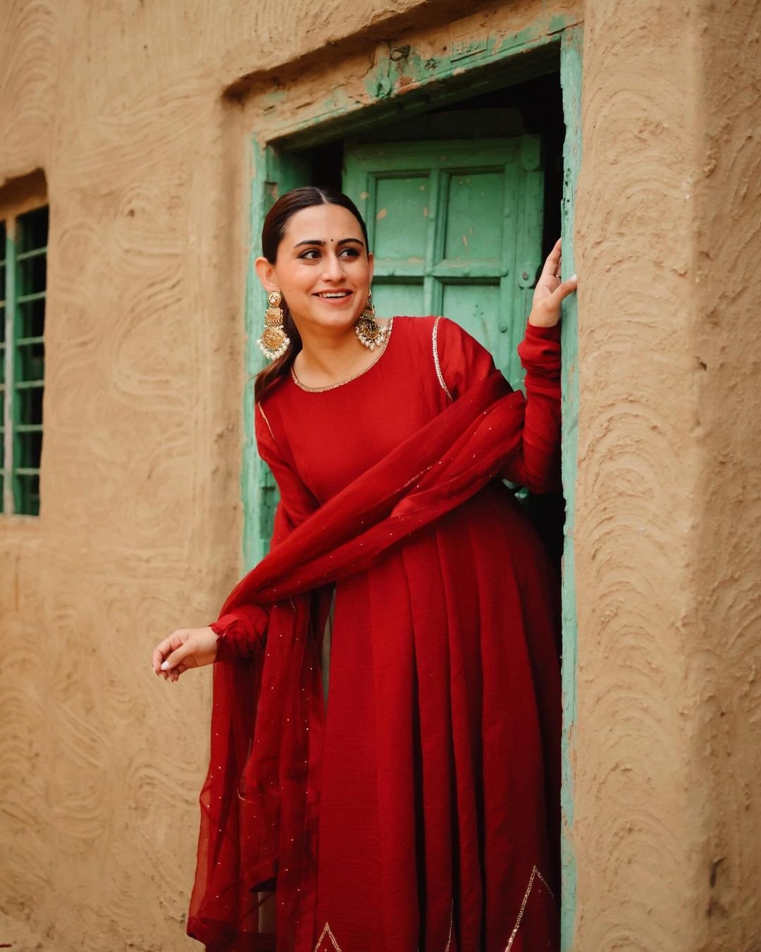 Kashish Dadhwal in Meet Anarkali Suit Set - ILMA