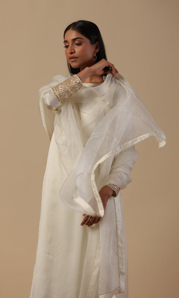 Sonali in Fiza Suit Set - ILMA