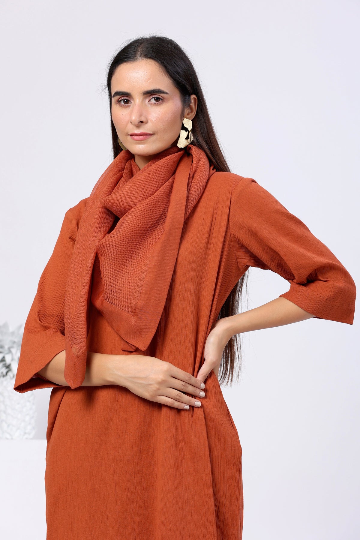 Half Sleeves Loose Kurta Set with Stole - ILMA