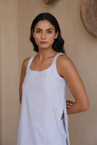 Jane Linen Sleeveless Suit with Dupatta - ILMA