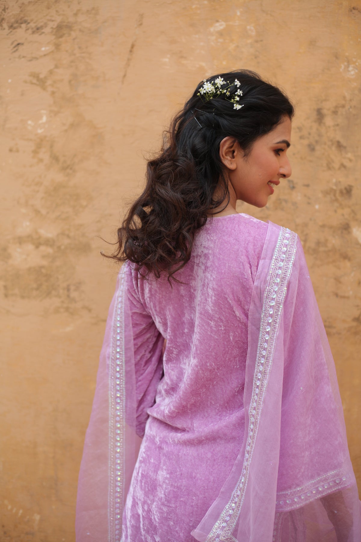 Makhmalee Short Kurta Set with Dupatta - ILMA