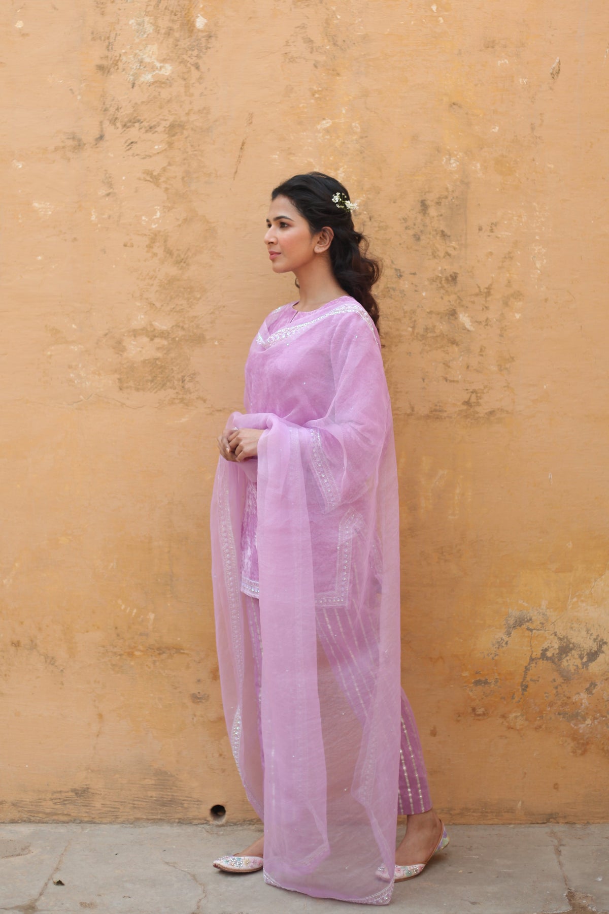 Makhmalee Short Kurta Set with Dupatta - ILMA
