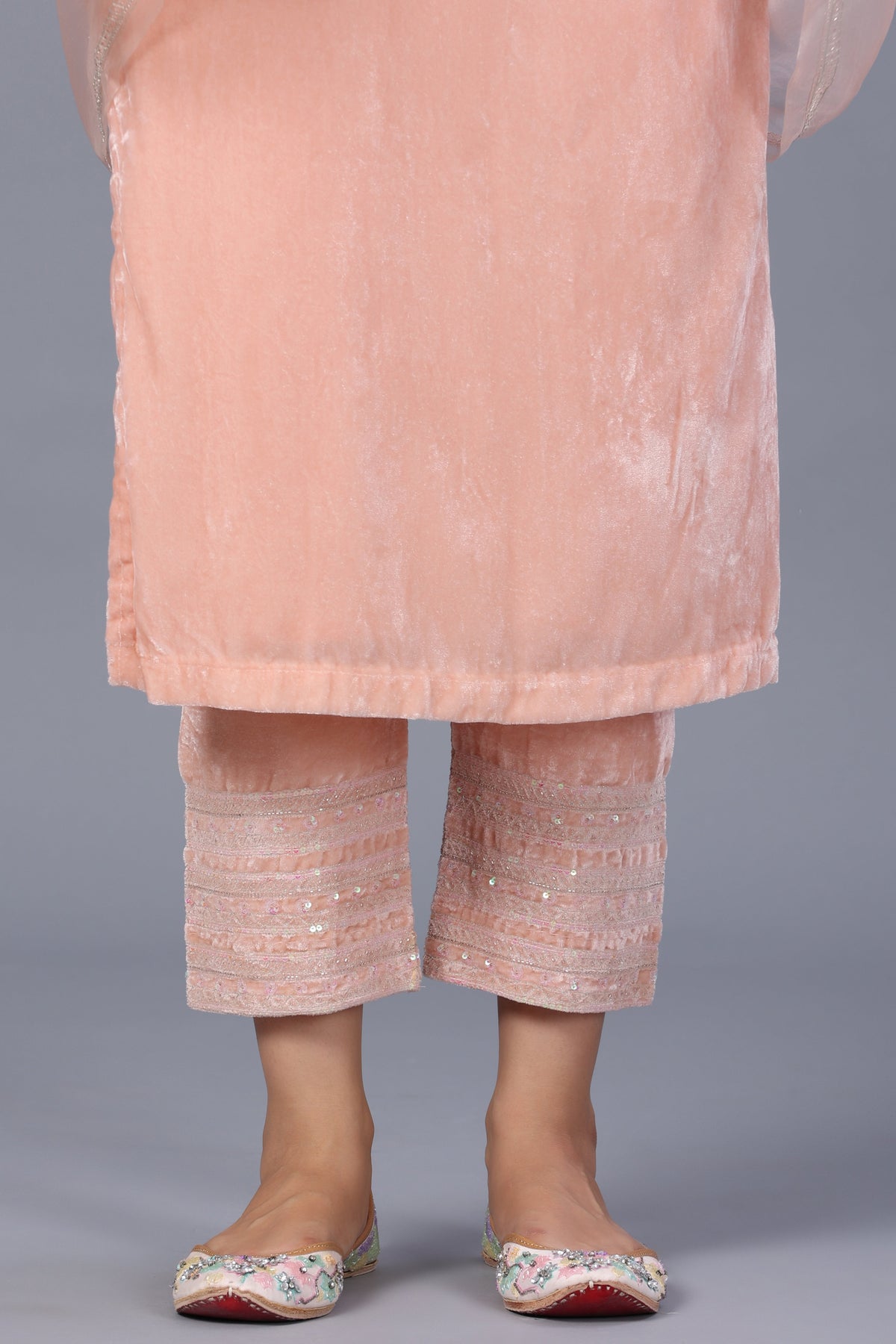 Makhmalee Suit Set with Embroidered Pants - ILMA