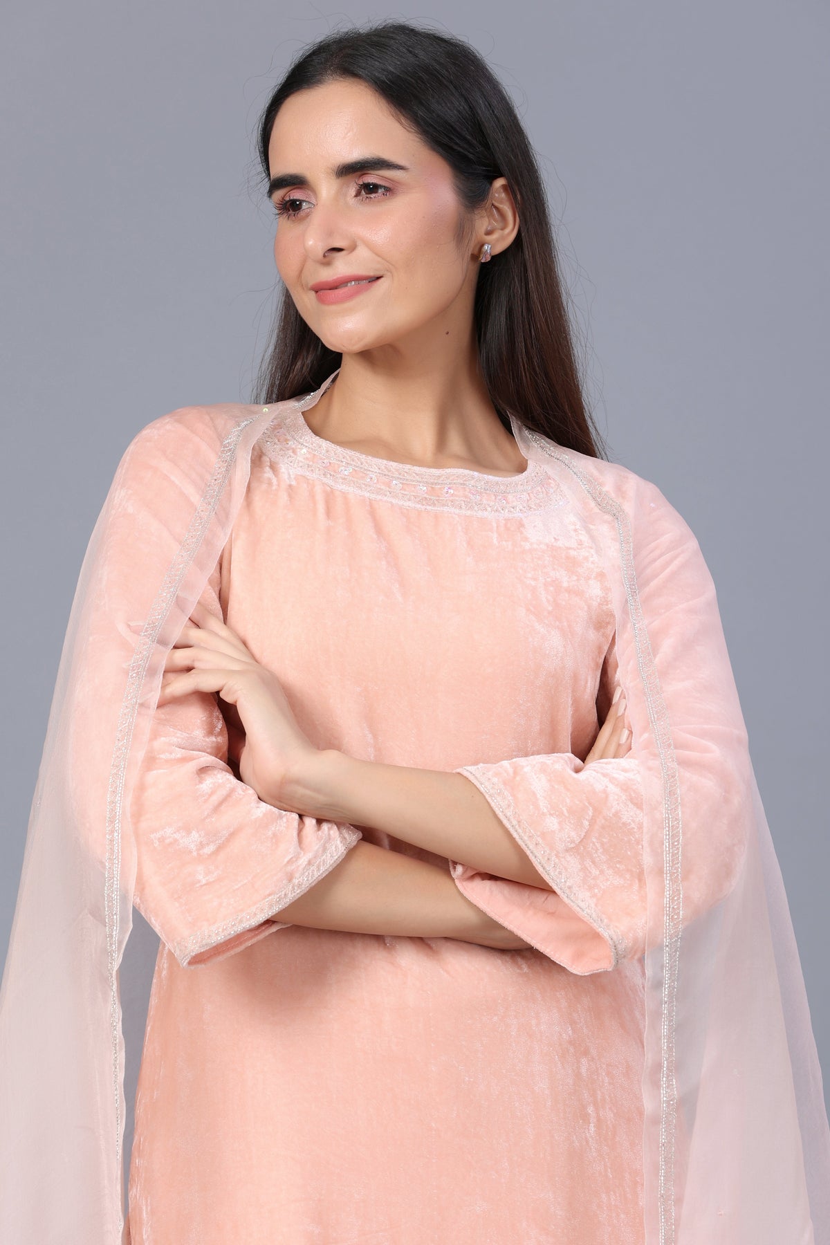 Makhmalee Suit Set with Embroidered Pants - ILMA