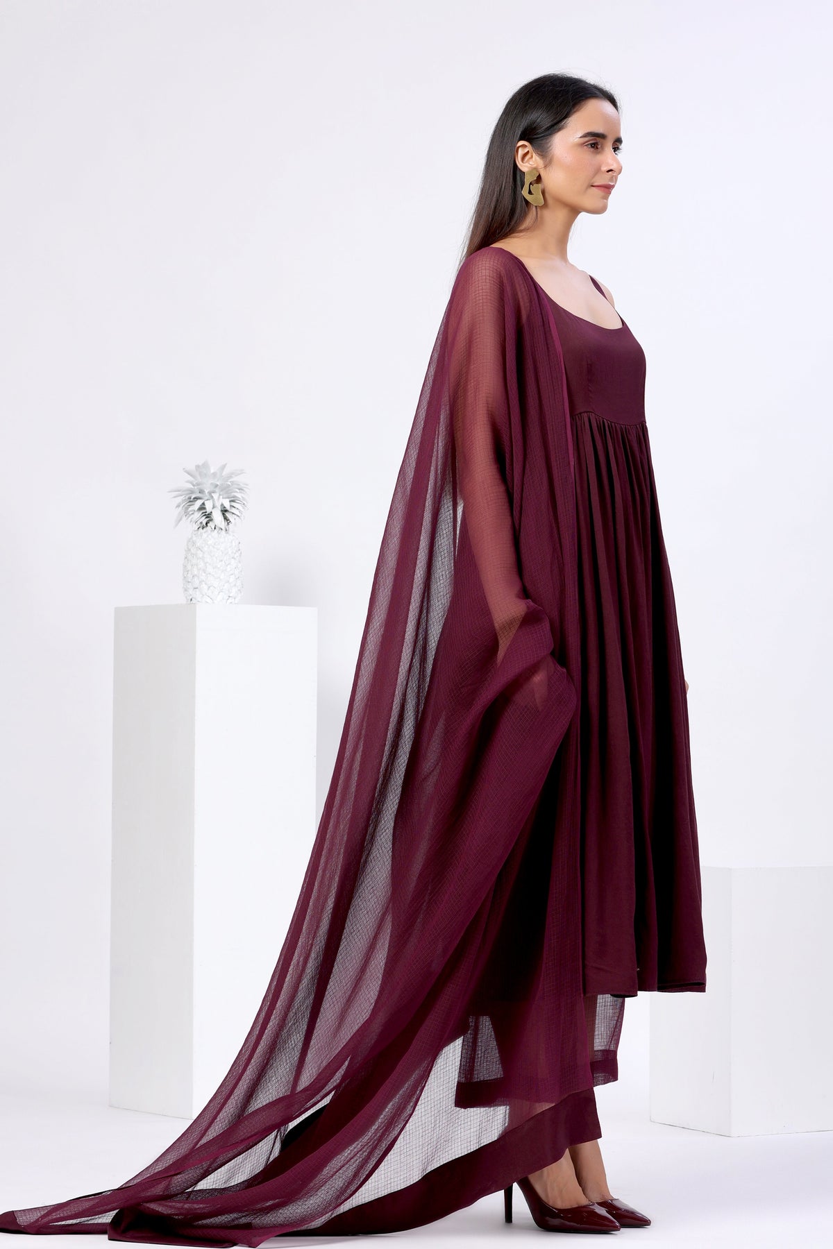 Sleeveless Suit Set with Doriya Dupatta - ILMA