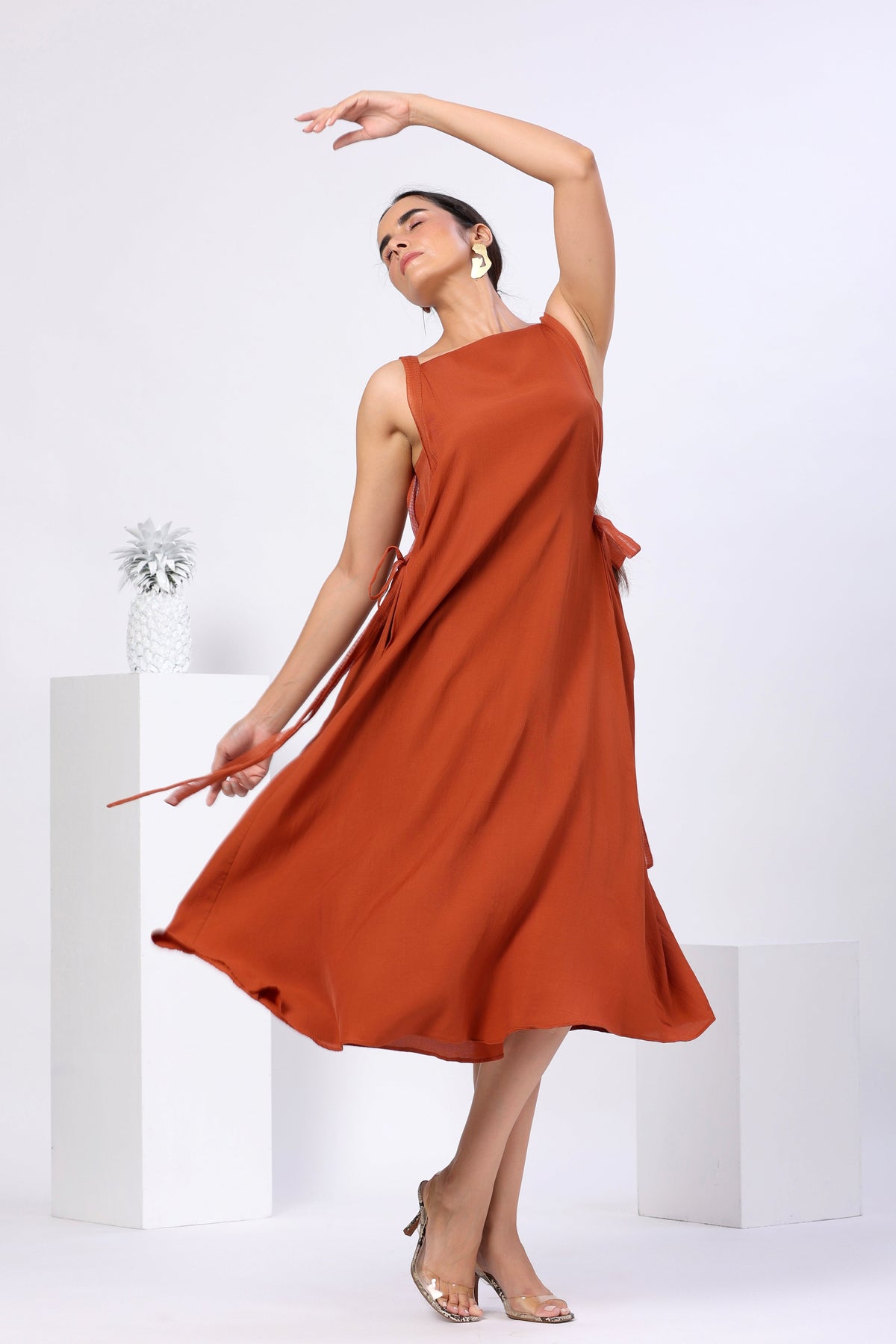 Sleeveless Tunic with Side Tie Ups - ILMA