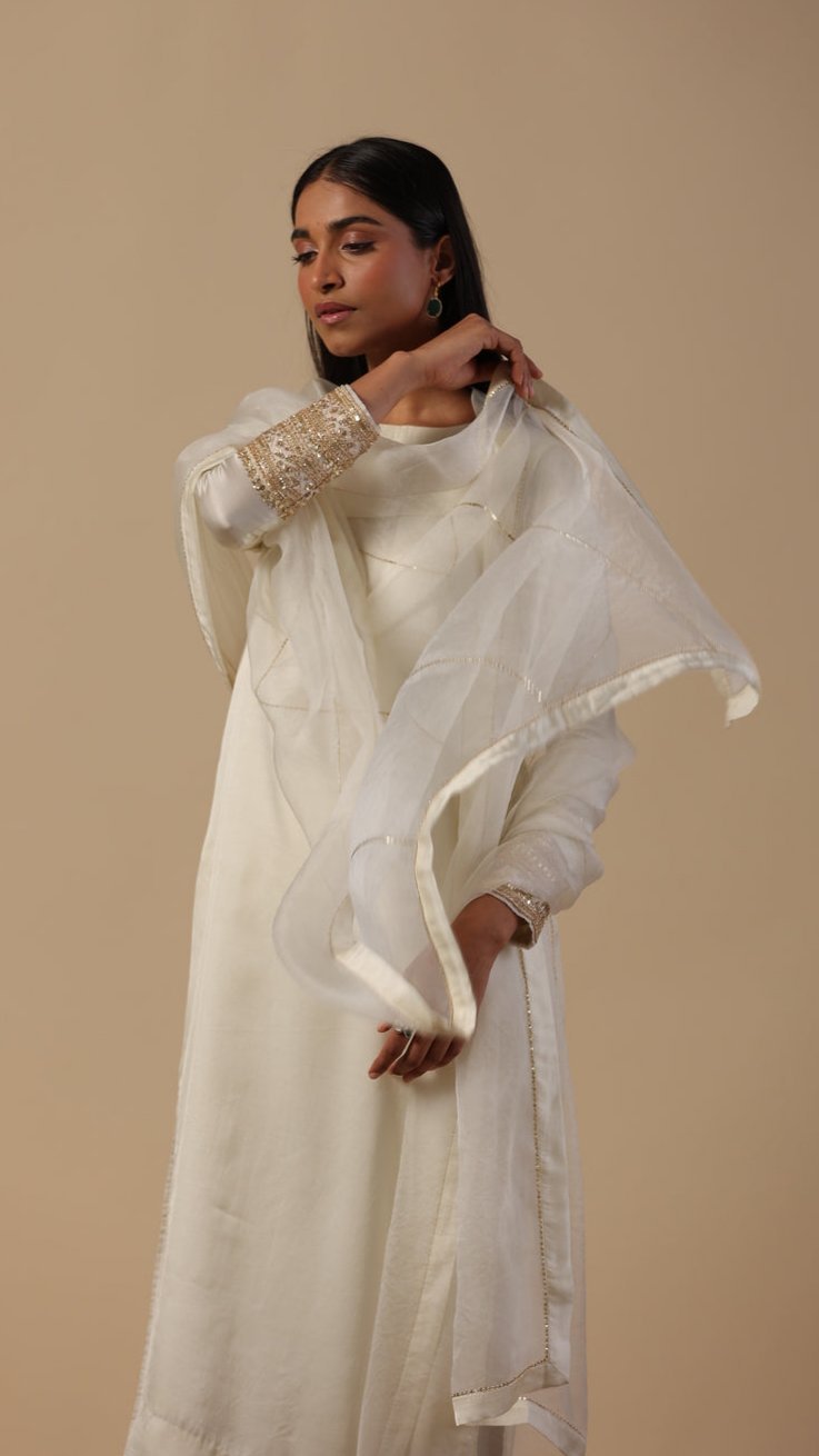 Sonali in Fiza Suit Set - ILMA